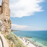 Seaside Home In Roseto Capo Spulico